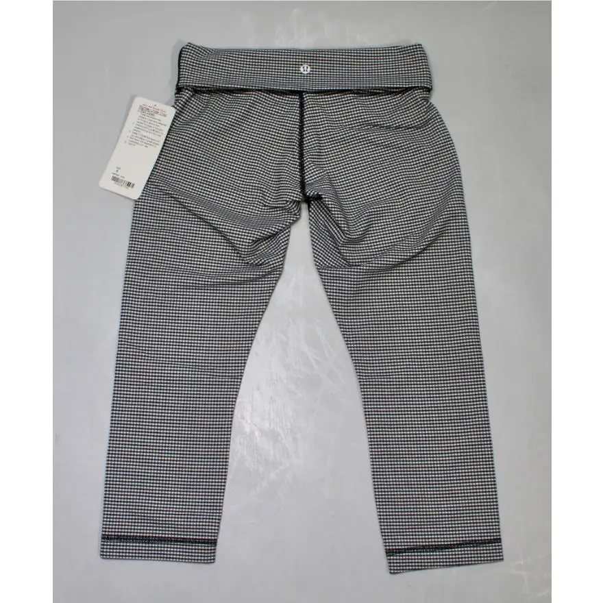 Lululemon clothing - Black/White 10