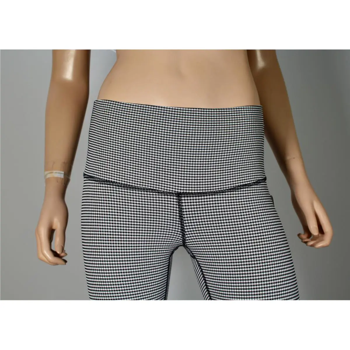 Lululemon clothing - Black/White 3
