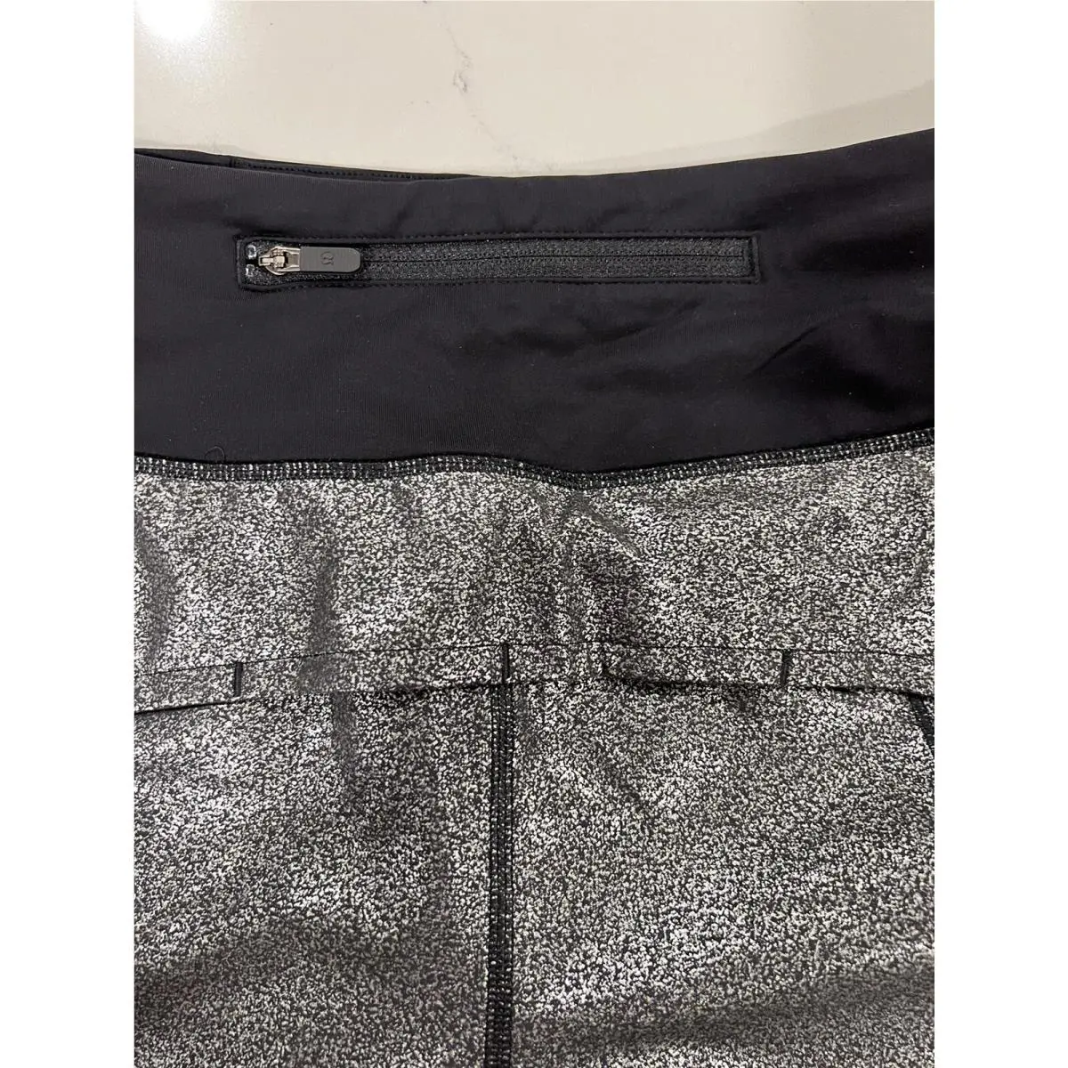 Lululemon clothing - Luminosity/Black Foil 2