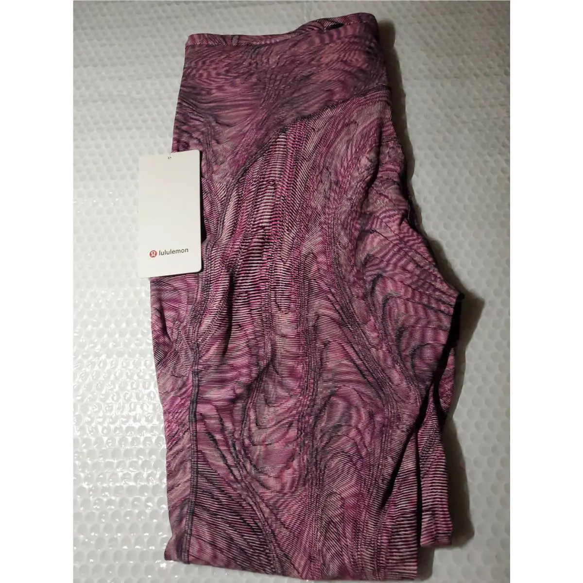 Lululemon clothing - Sonic Pink Multicolor 2