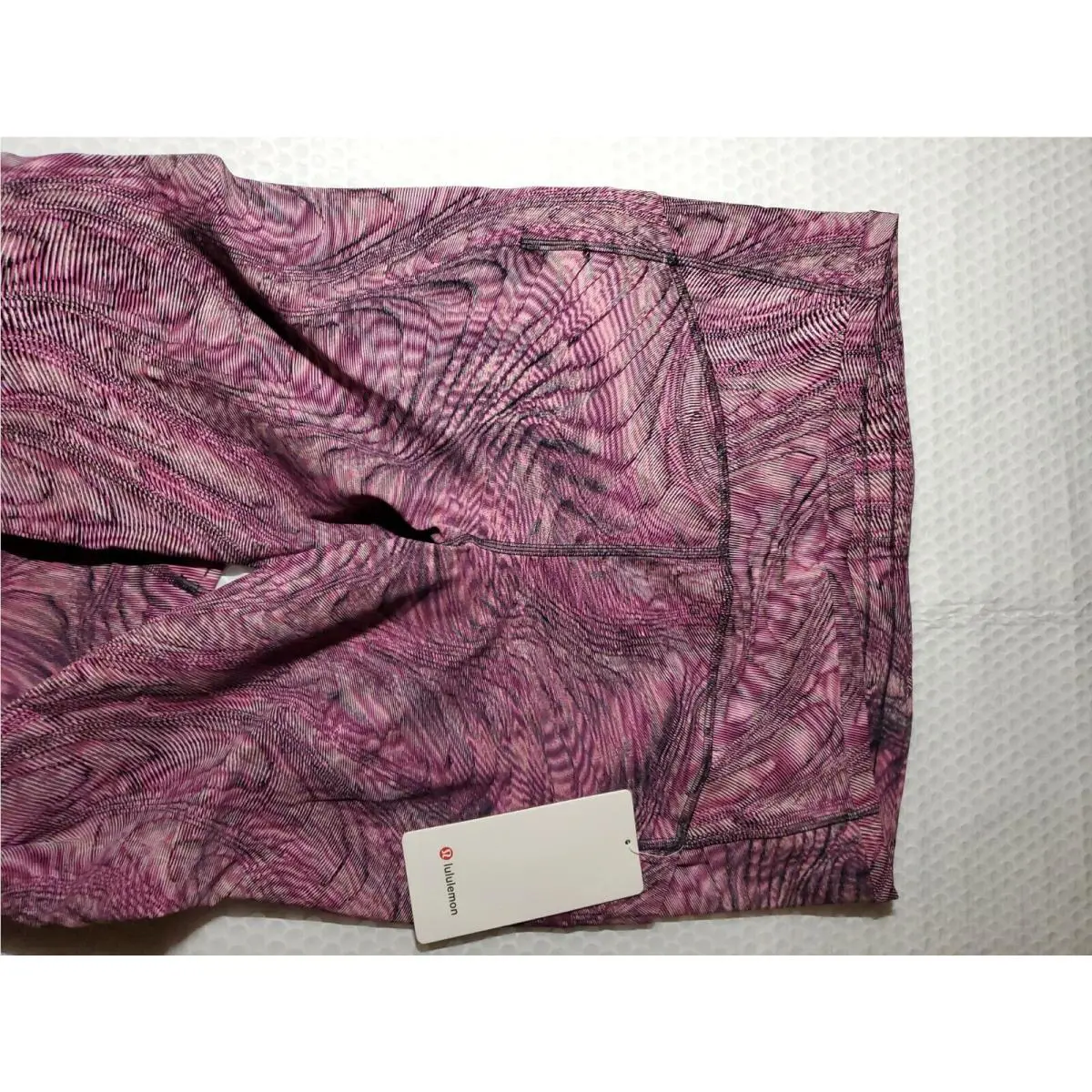 Lululemon clothing - Sonic Pink Multicolor 5