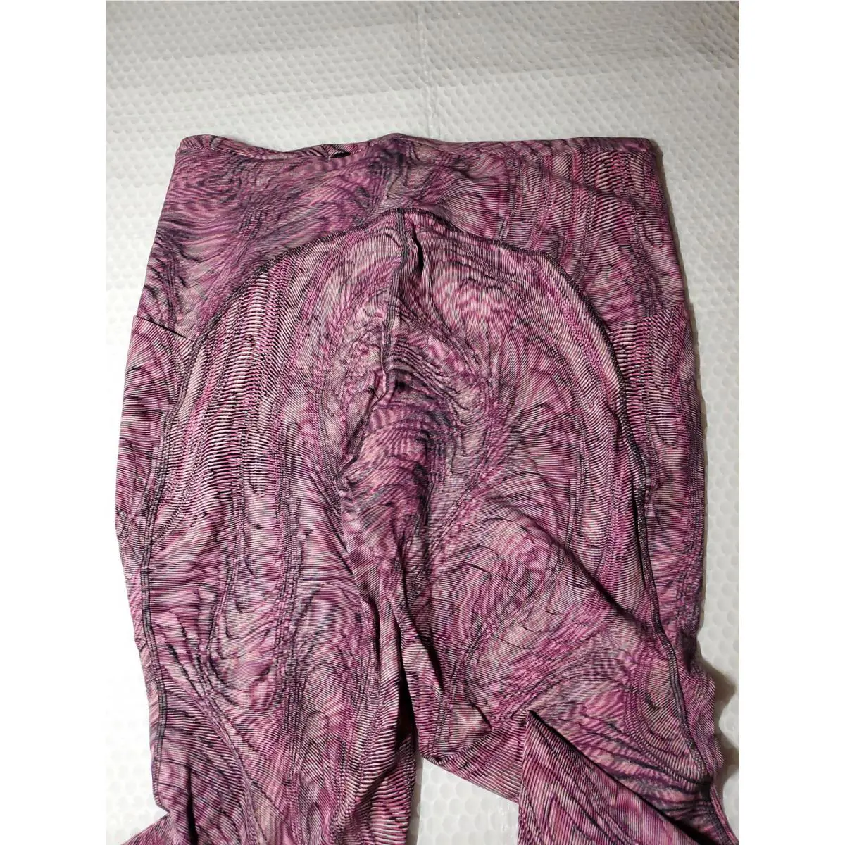 Lululemon clothing - Sonic Pink Multicolor 6