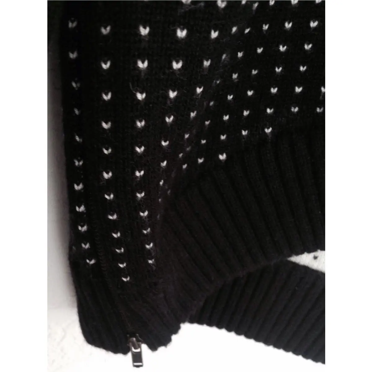 Lululemon clothing - Black/White 1