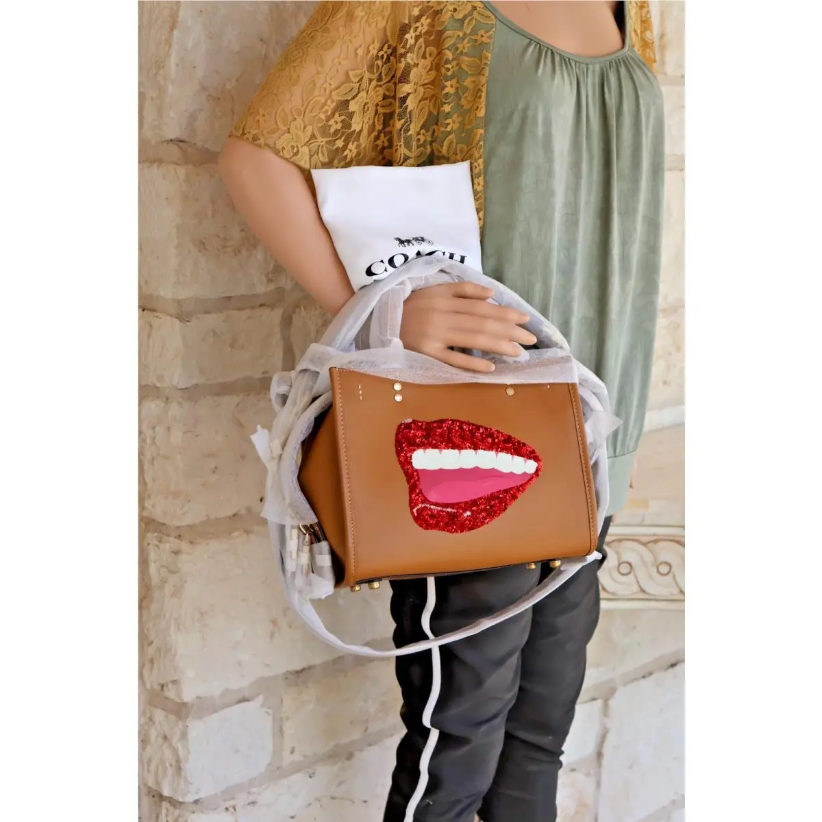 Coach X Tom Wesselmann Rogue 25 Leather Lips Motif Light Camel RT