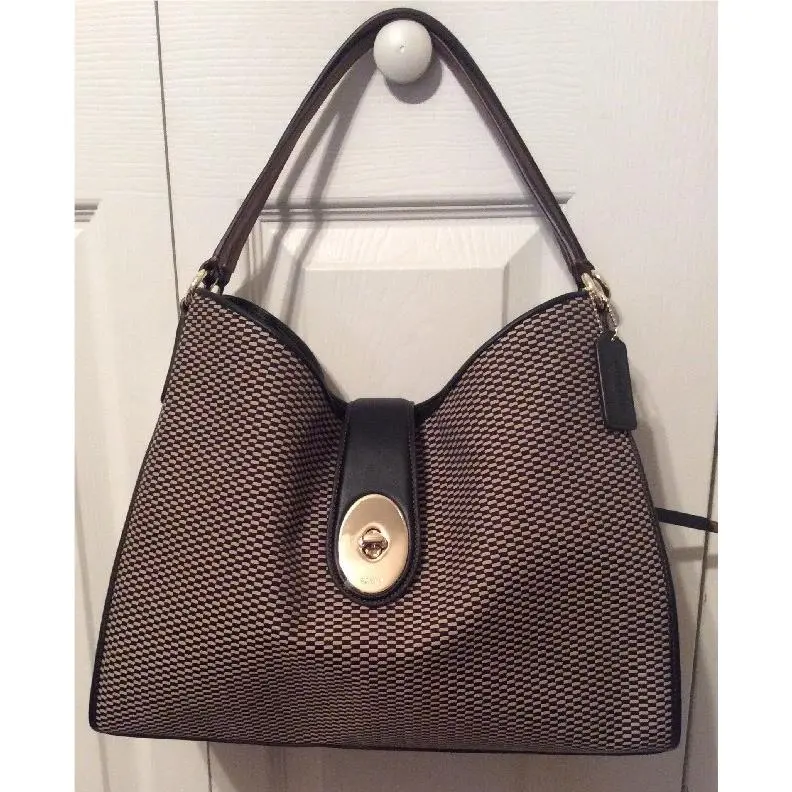 Coach Carryall Exploded Reps in Mlk/black Turn Lock