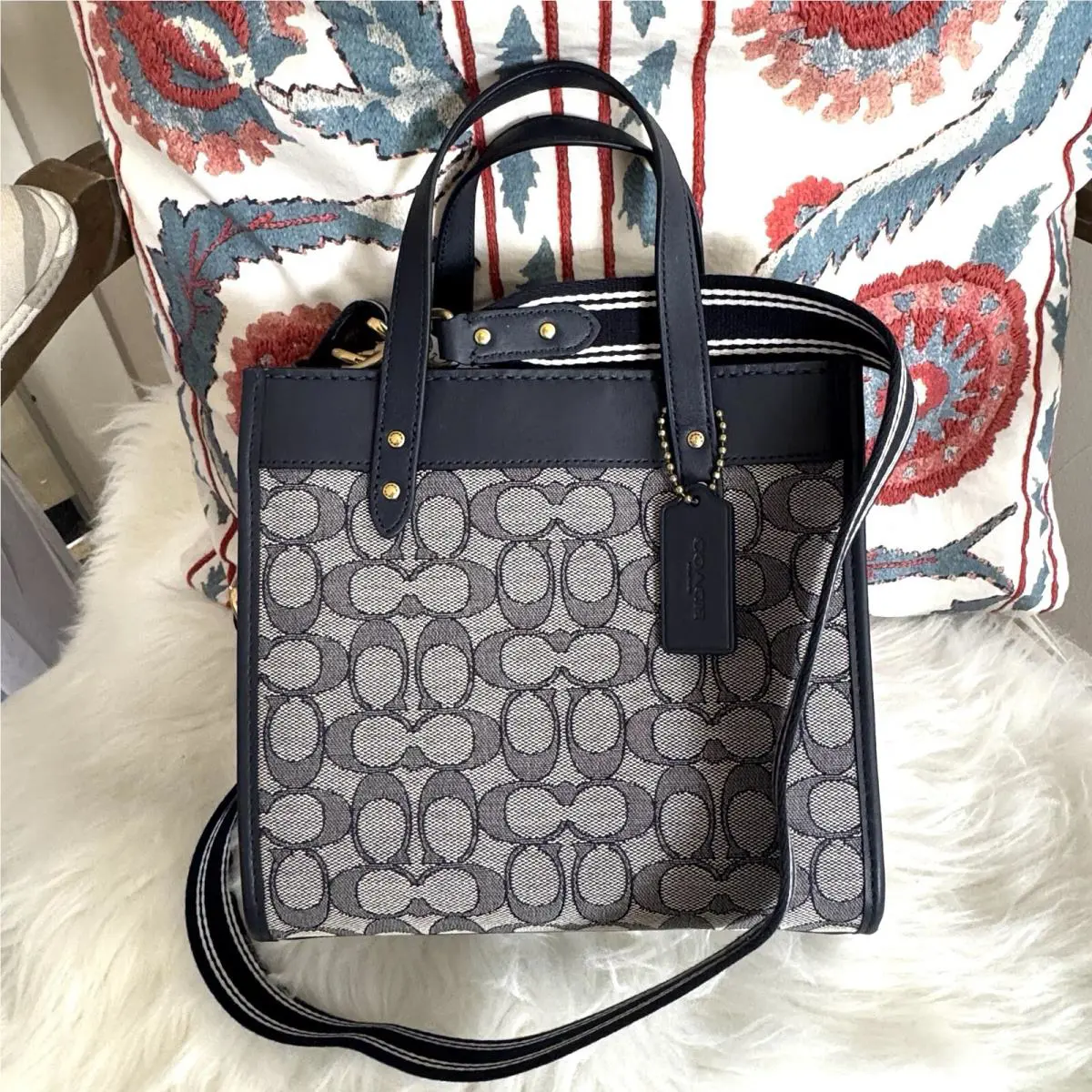 Coach Field Tote 22 In Signature Jacquard C3865 Brass/navy Midnight Navy