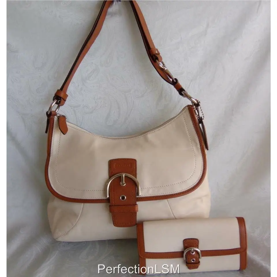 Coach 19580 47672 Soho Leather Flap Duffel Envelop Wallet White/nutmeg