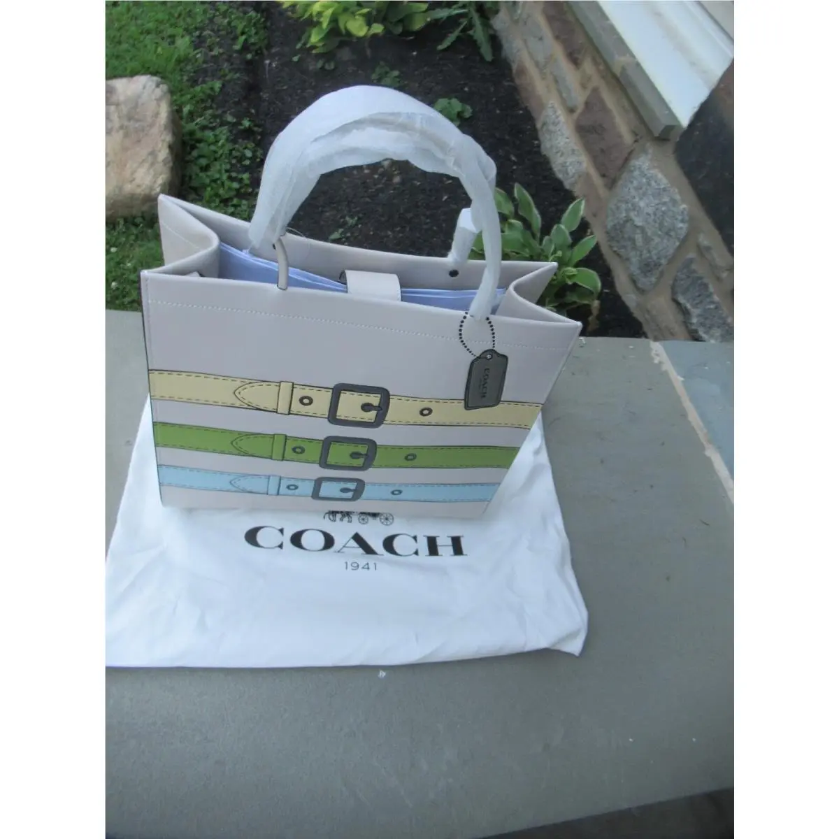 Coach Cashin 32 Trompe D`oeil Tote- Steam/ Multi/double Handles/6.5 In Drop