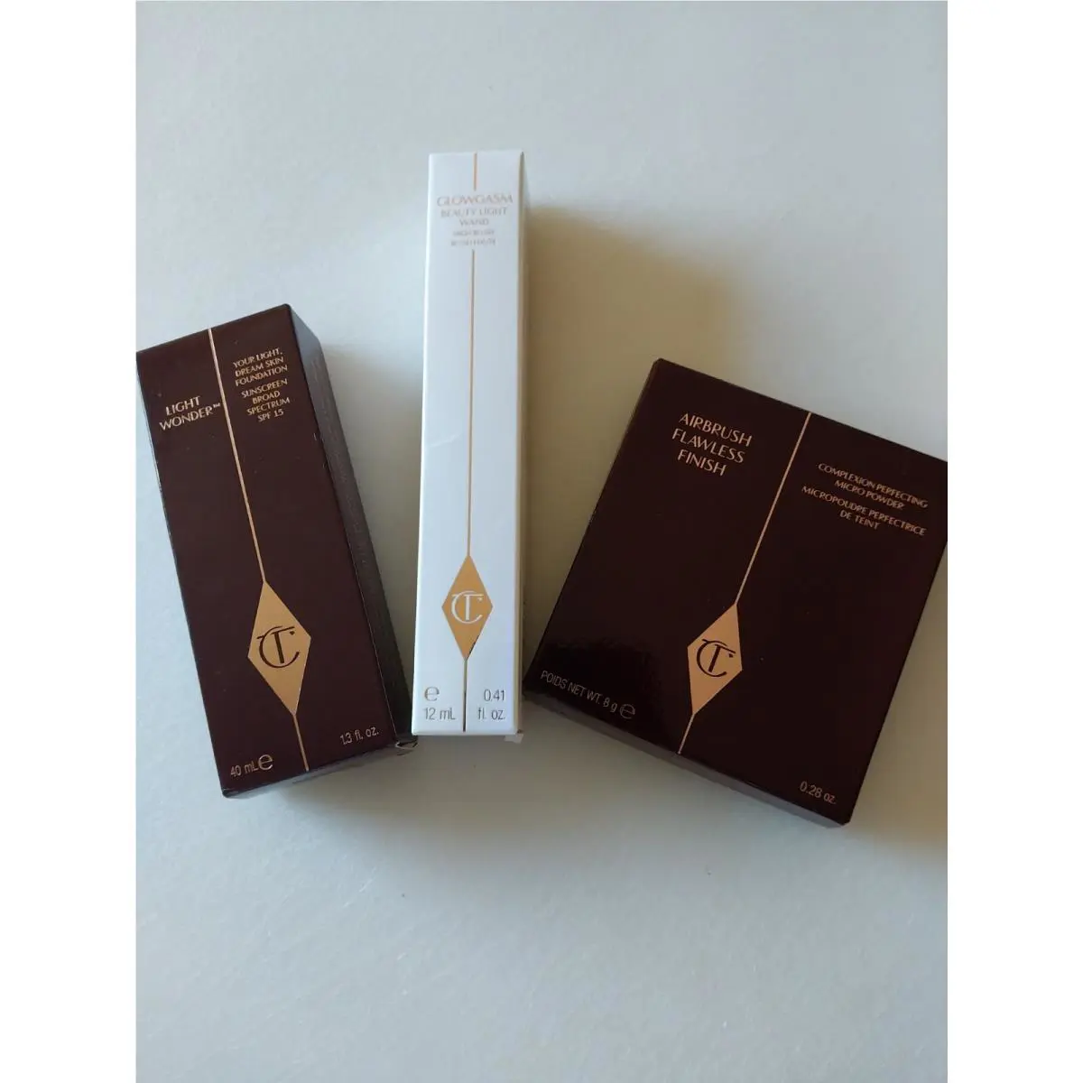 Charlotte Tilbury Powder Compact Foundation Blush Wand es