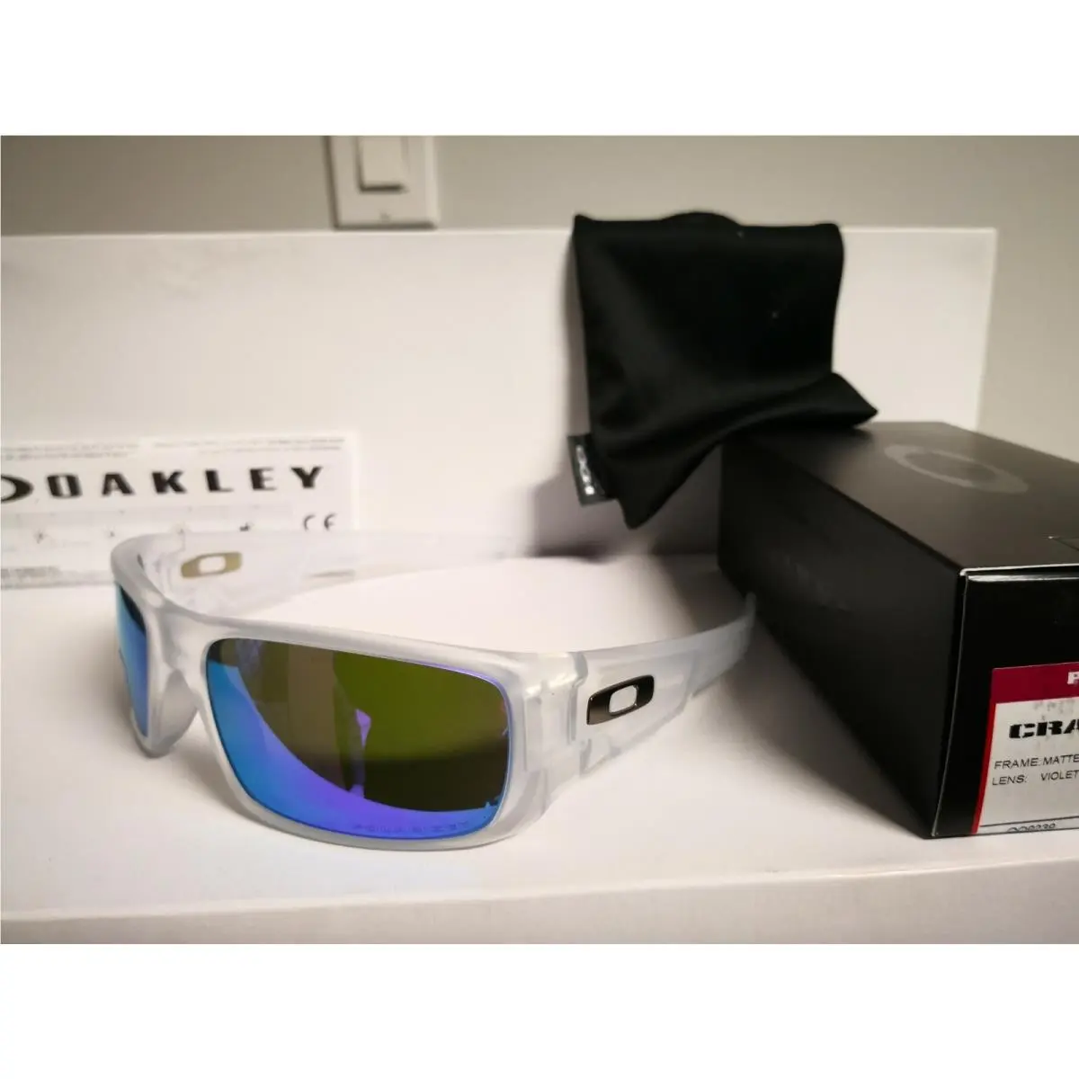 Oakley Polarized Crankshaft Matte Clear Violet Iridium Polarized OO9239-0960 - Frame: Clear, Lens: Purple