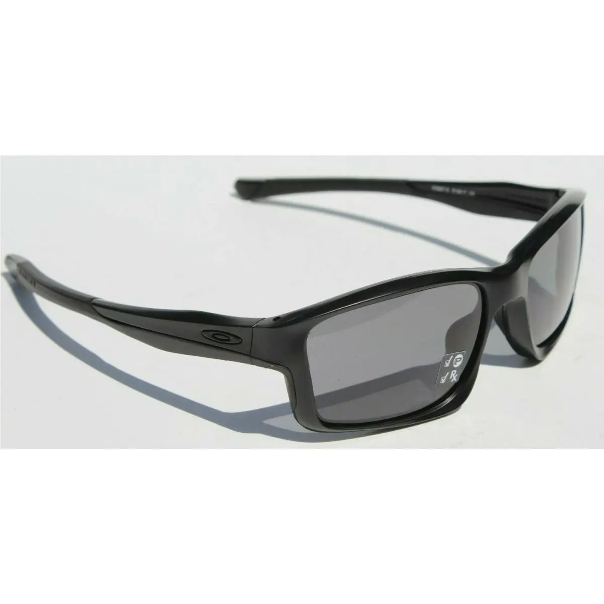 Oakley Chainlink Polarized Sunglasses Matte Black/grey Covert OO9247-15 - Frame: Black, Lens: Gray