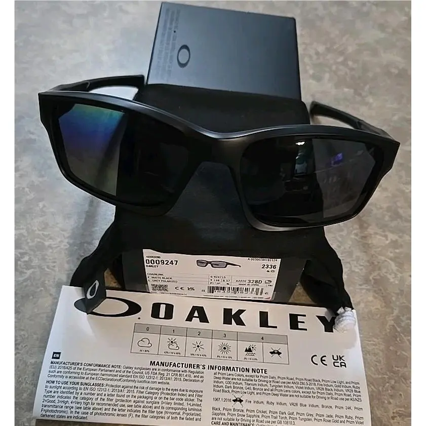 Oakley Men`s Chainlink 57MM Sunglasses OO9247 - Matte Black/grey Polarized - Frame: Black, Lens: Gray