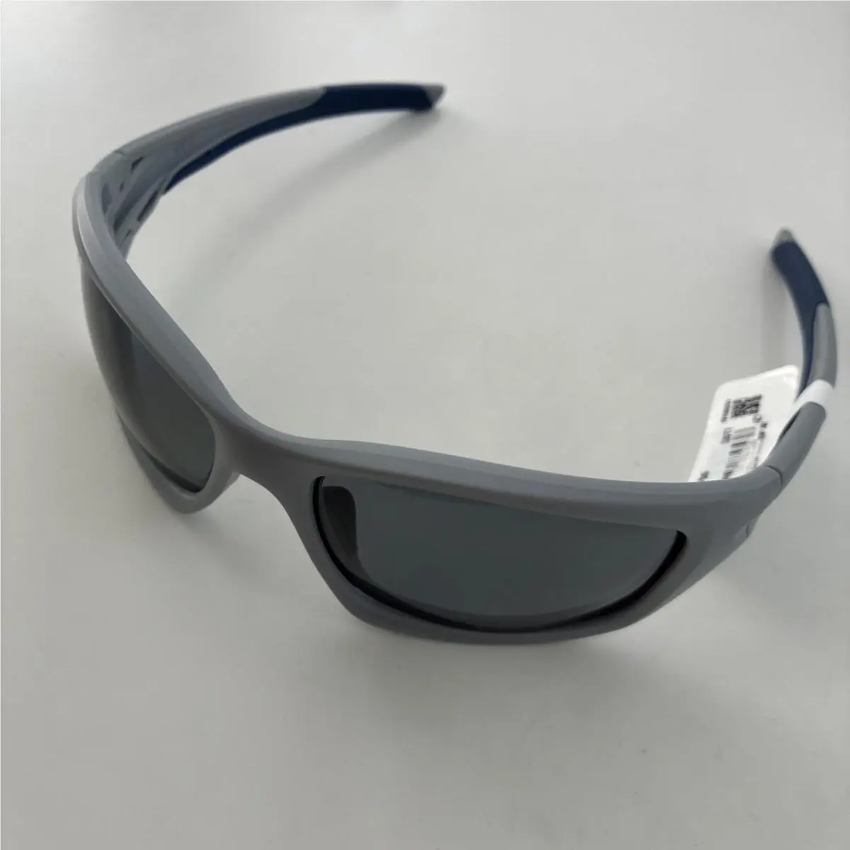 Oakley OO9236-05 Valve Matte Fog Sunglasses Gray Polarized Lens - Frame: Gray, Lens: Gray