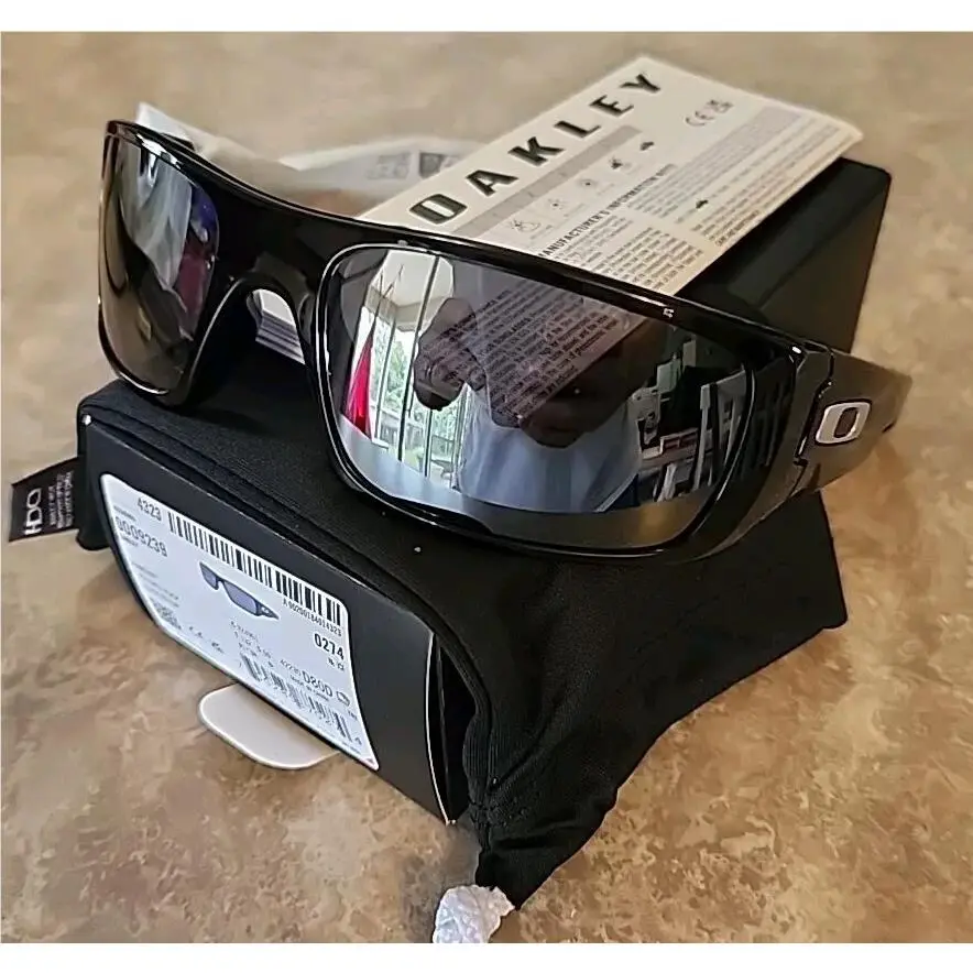 Oakley Crankshaft OO9239-01 Polished Black/black Iridium Men`s Sport Sunglasses - Frame: Black, Lens: Black