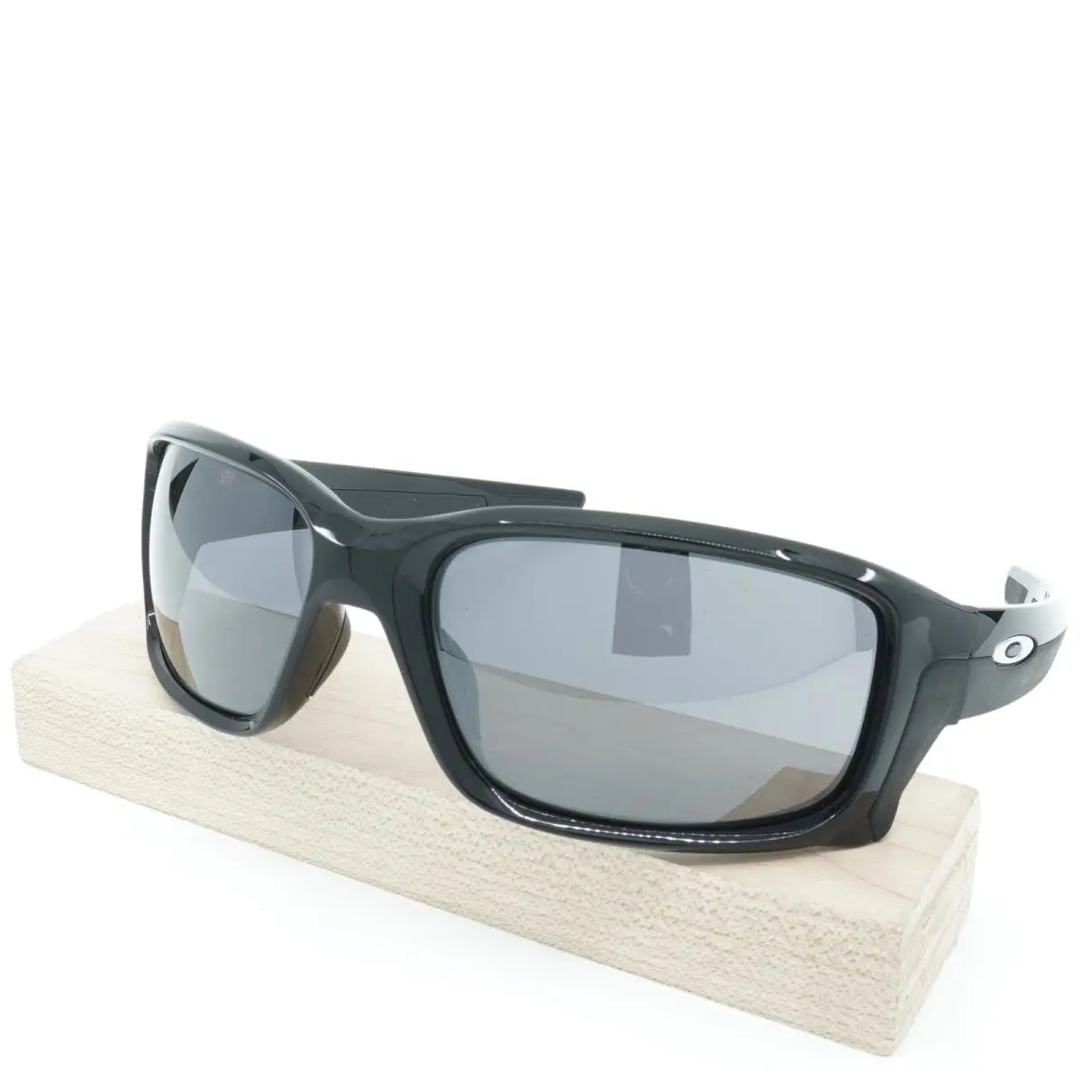 OO9331-01 Mens  Straightlink Sunglasses by Oakley
