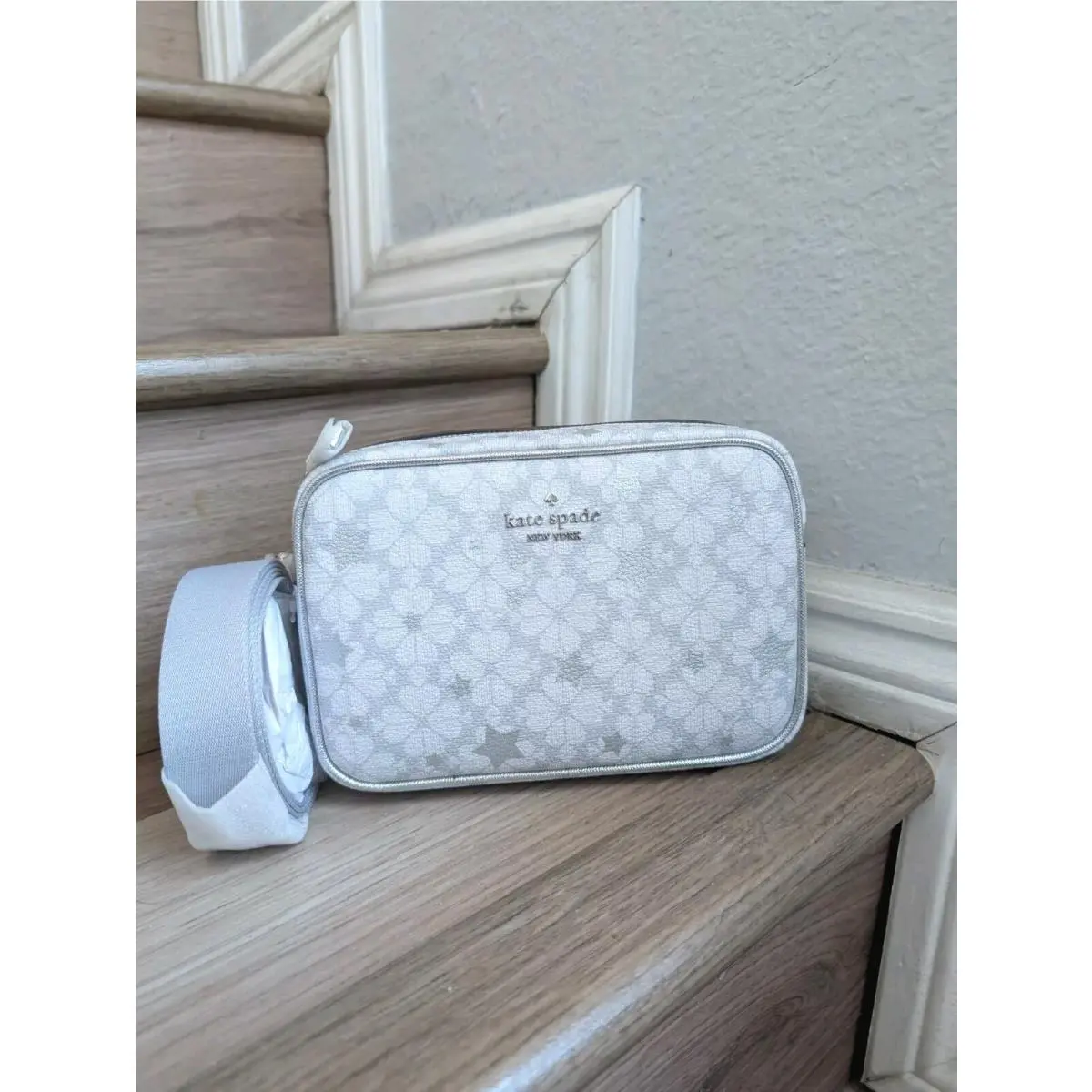 KK062 Spade Flower Star Toss Mini Camera Bag Crossbody Plat. Grey by Kate Spade