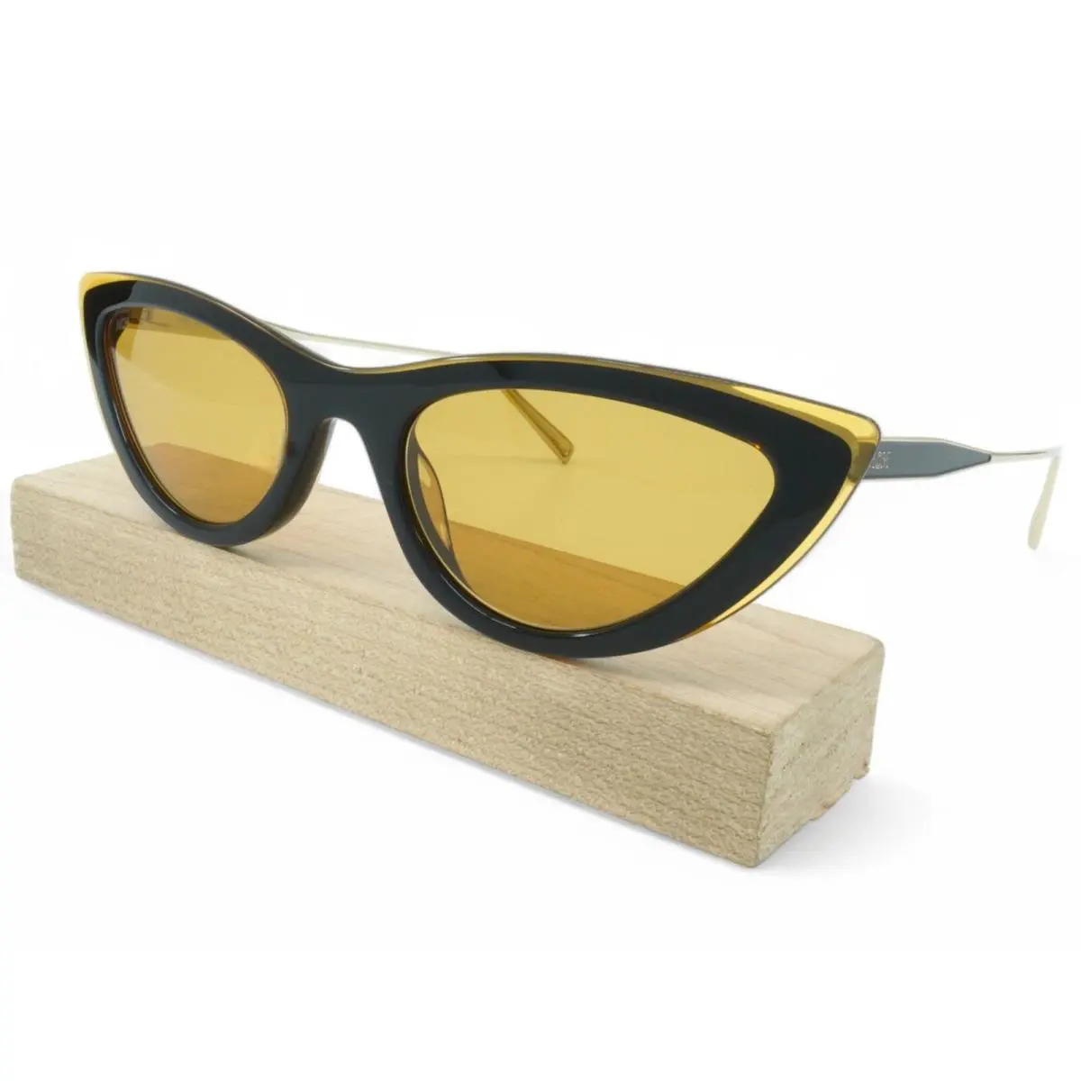 MCM699S-204 Womens Mcm Cat Eye Sunglasses