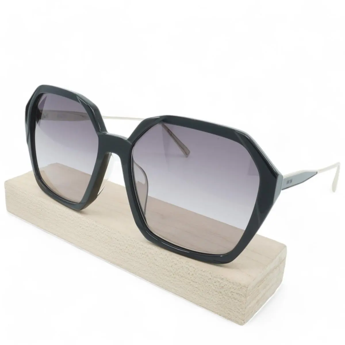 MCM700SA-001 Unisex Mcm Rectangle Sunglasses