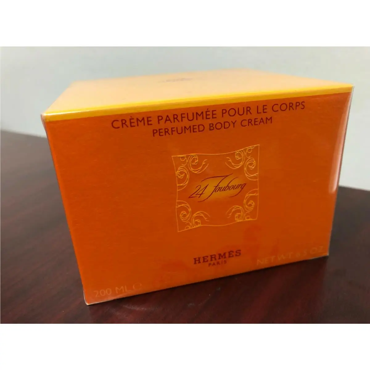 24 Faubourg by Hermes Parfums 6.5 oz / 200 ML Perfumed Body Cream Box