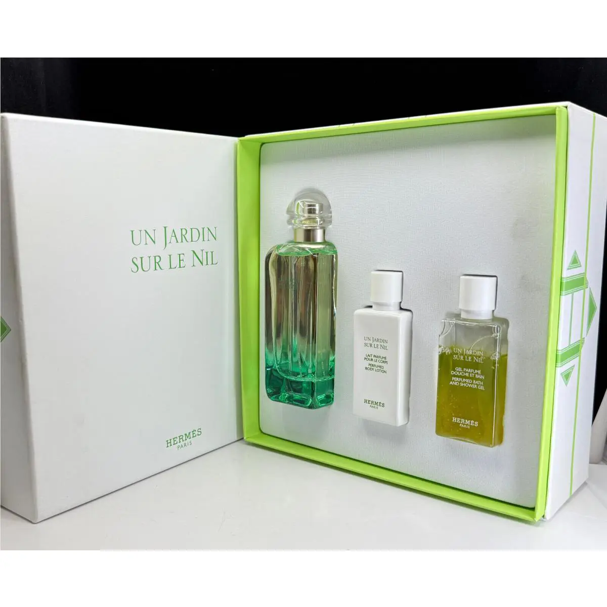 Hermes Un Jardin Sur Le Nil 3 Pcs Set:includes Edt Spray Body Lotion Gel
