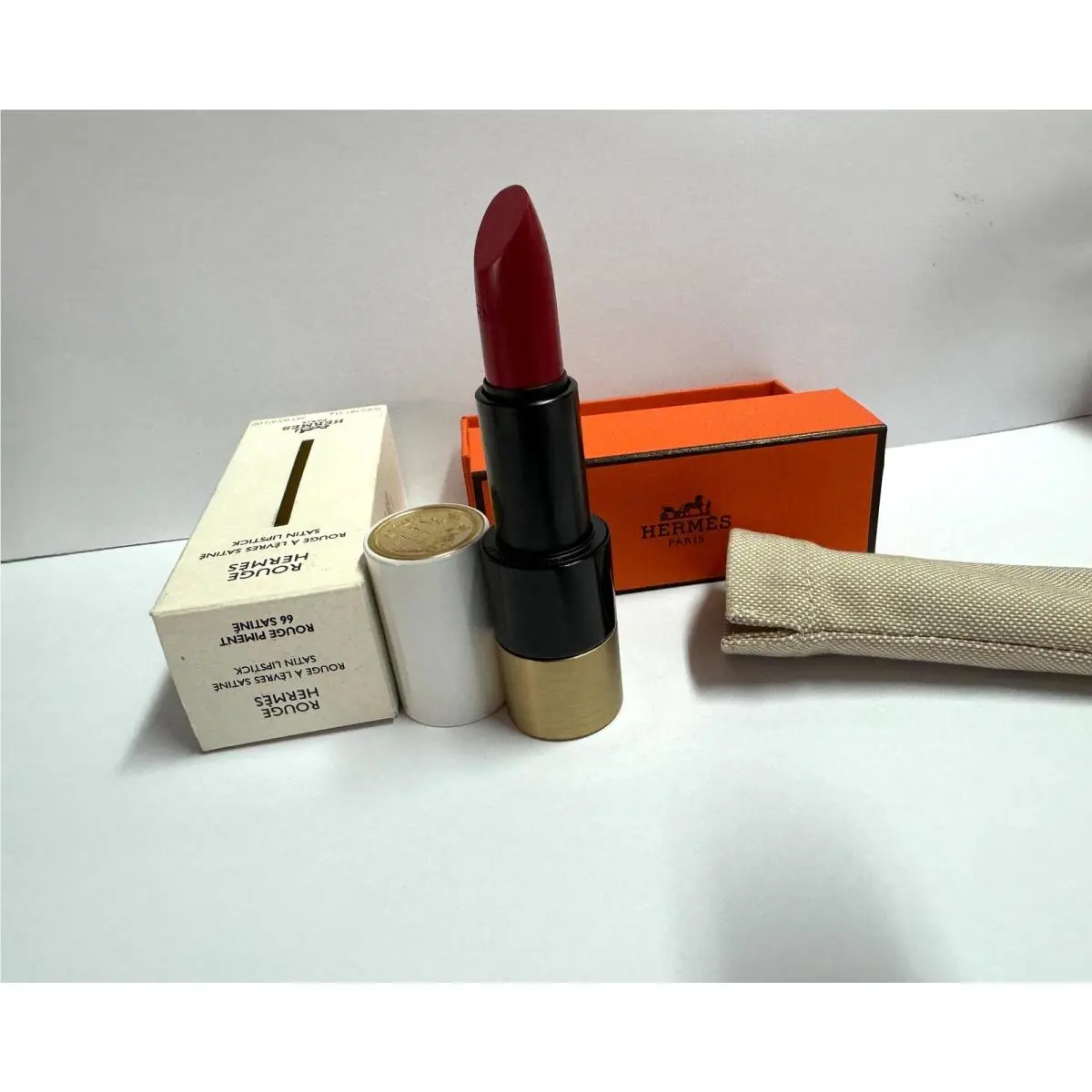 1 x 66 Mat Rouge Exotique Rouge Hermes Matte Lipstick Full/ S