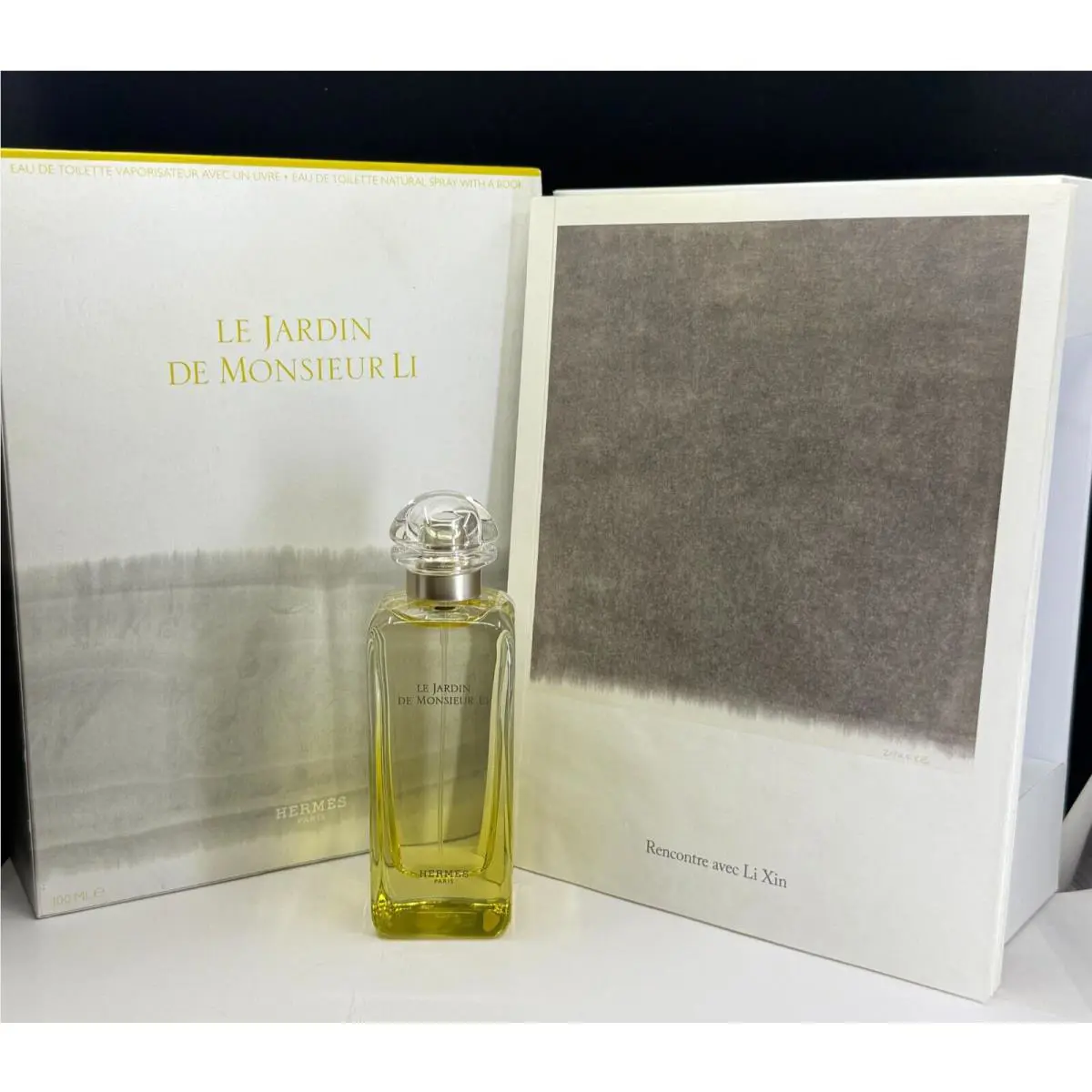 Le Jardin De Monsieur Li by Hermes Edt Spray Unisex 3.3 oz Set with Book