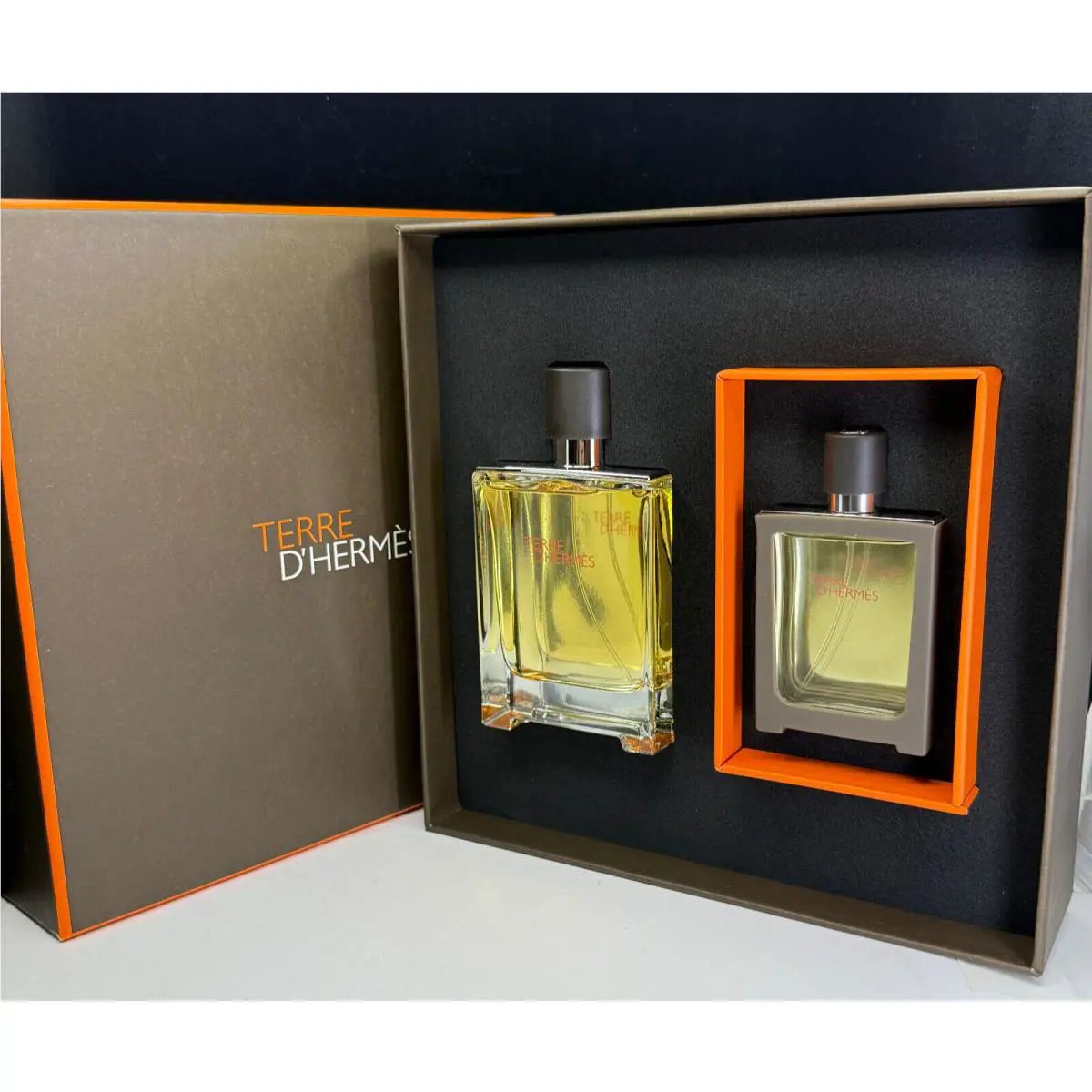 Terre D`hermes Mens Set: 3.3 oz Edt Spray + 1.0 oz Refillable Edt Spray