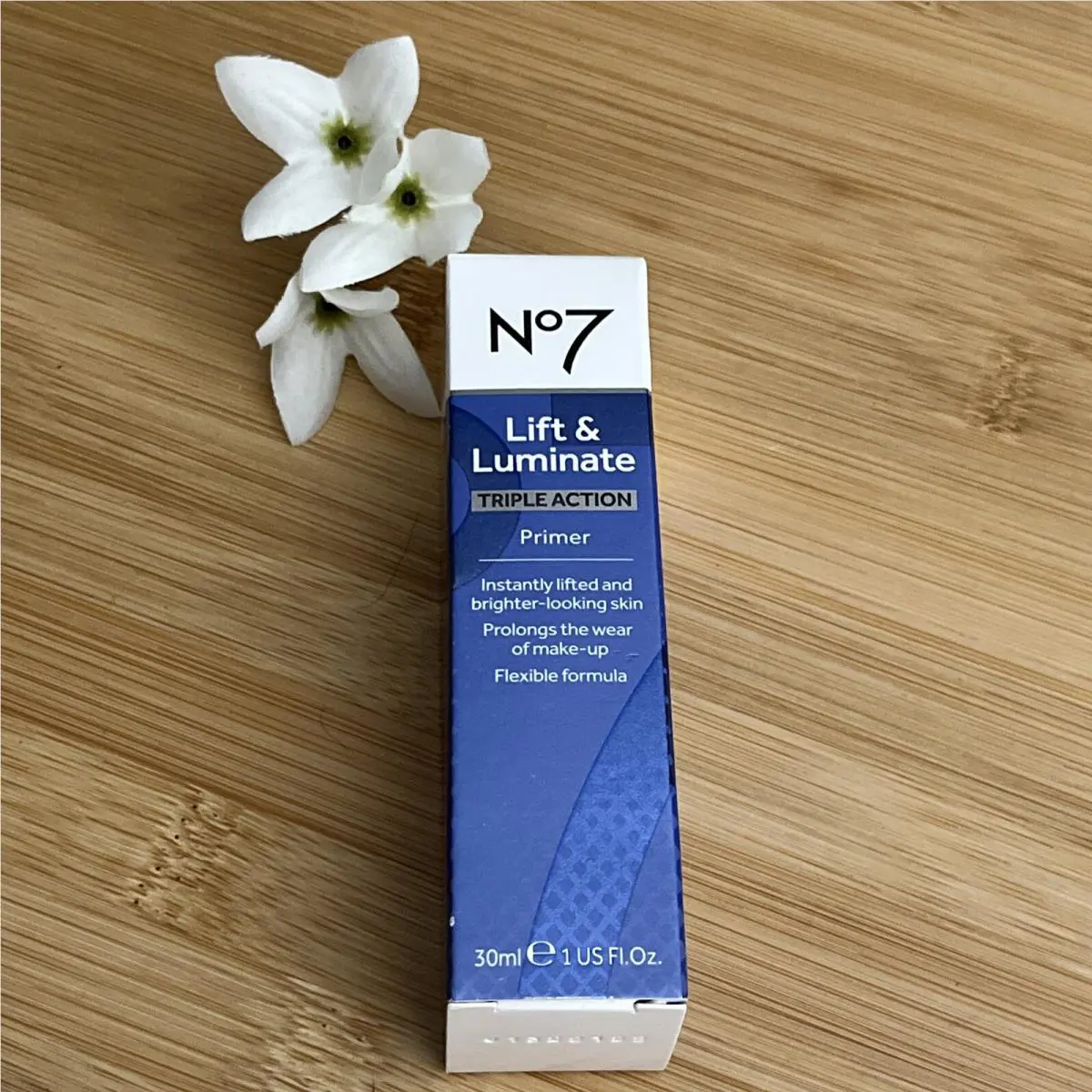 2  Lift Luminate Triple Action Primer Prolongs The Wear OF Make-up by No7
