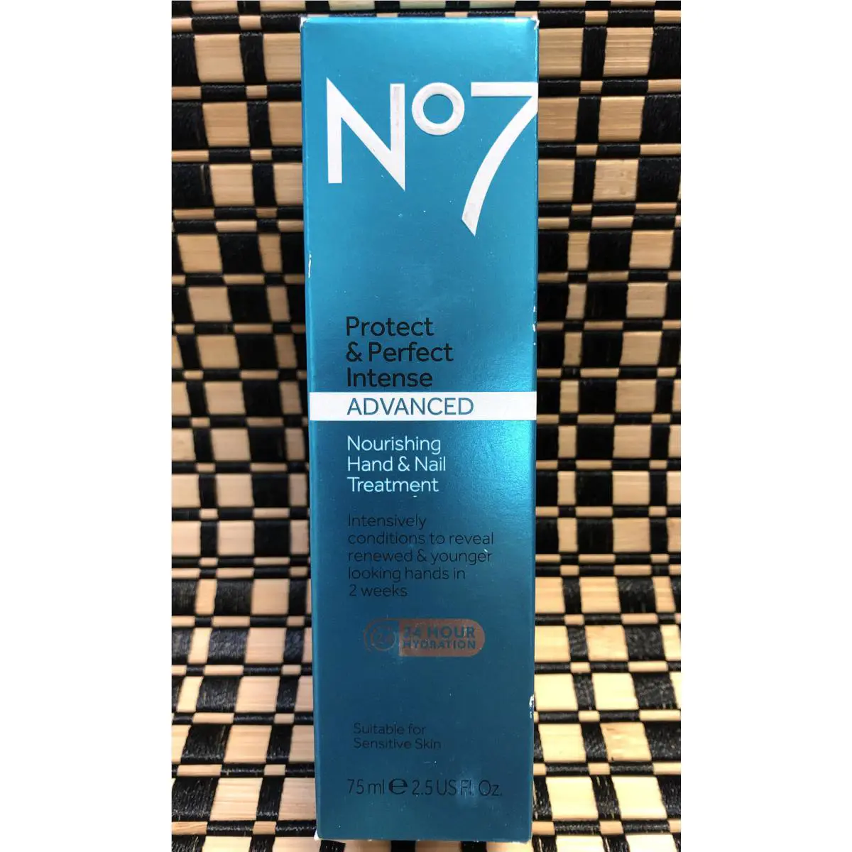 Protect Perfect Intense Advanced Nourishing Hand Nail 2.5 Oz Box by No7