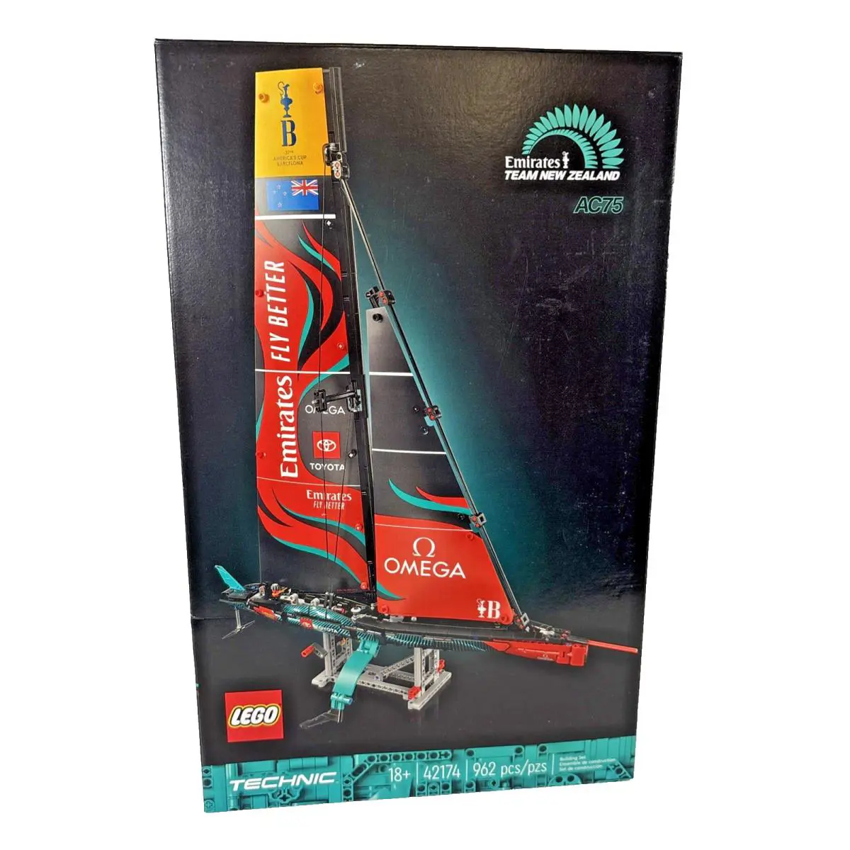 Lego Technic: Emirates Team Zealand AC75 Racing Yacht 42174