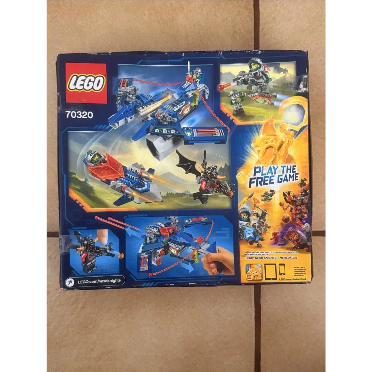 Lego Nexo Knights Aaron Fox Aero-striker V2 Building Set Ages 8-14 301 Pcs 70320