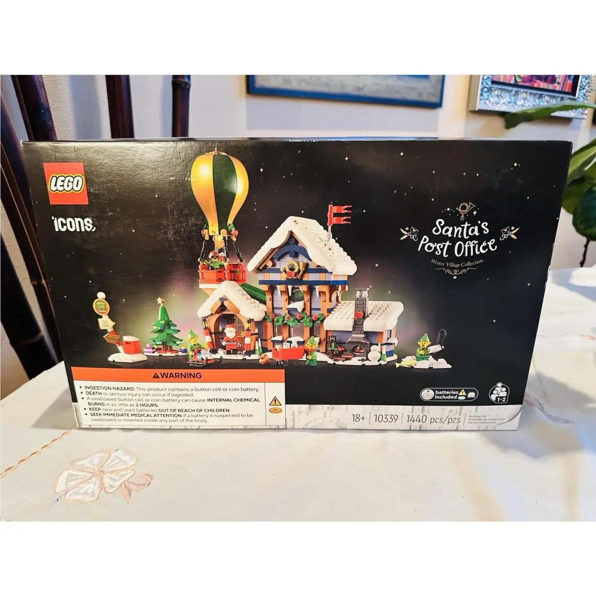 Lego Icons Santa`s Post Office Building Set 10339 1440 Pieces Retired