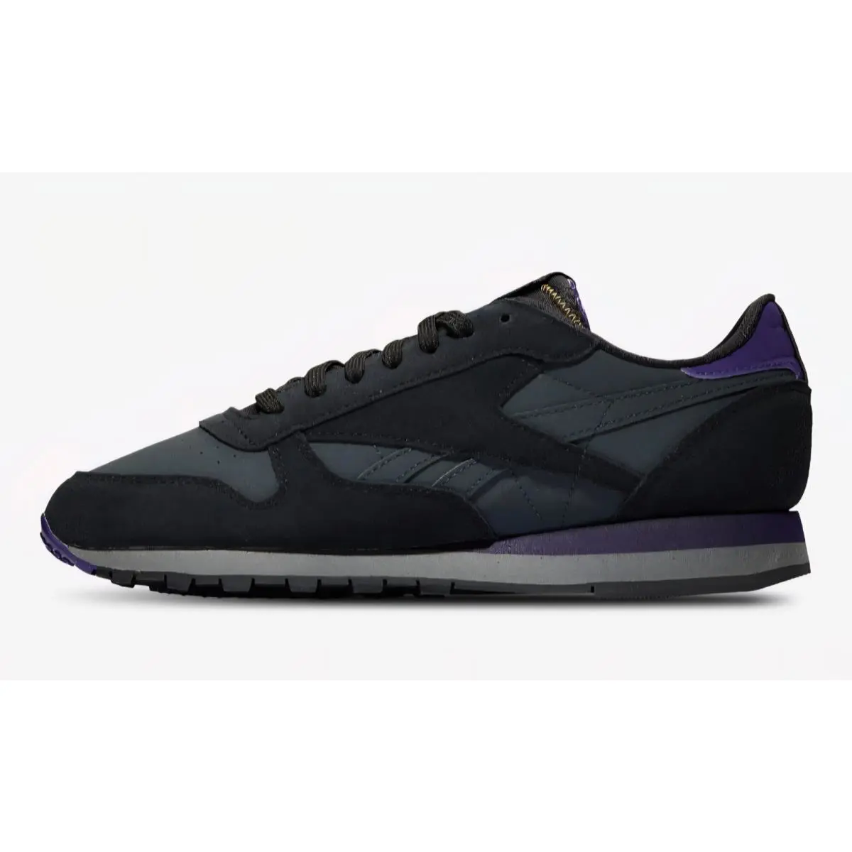 Reebok shoes - Reebok AEW x Classic Leather - 10206650 - Black, Manufacturer: Black/Purple 9