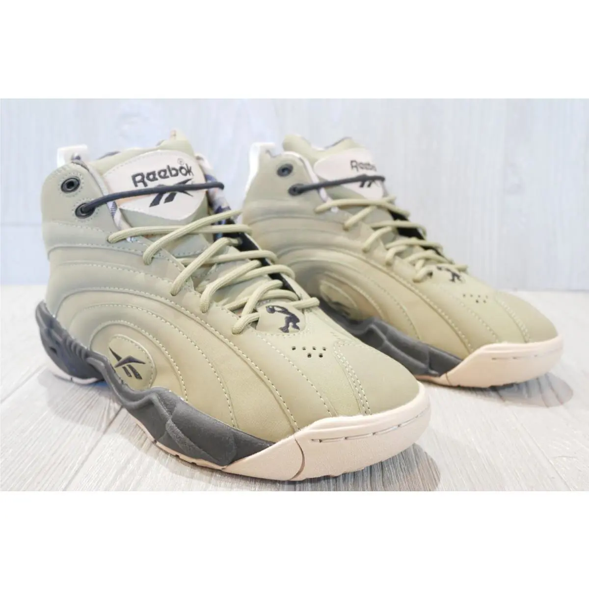 Reebok shoes - olive 1