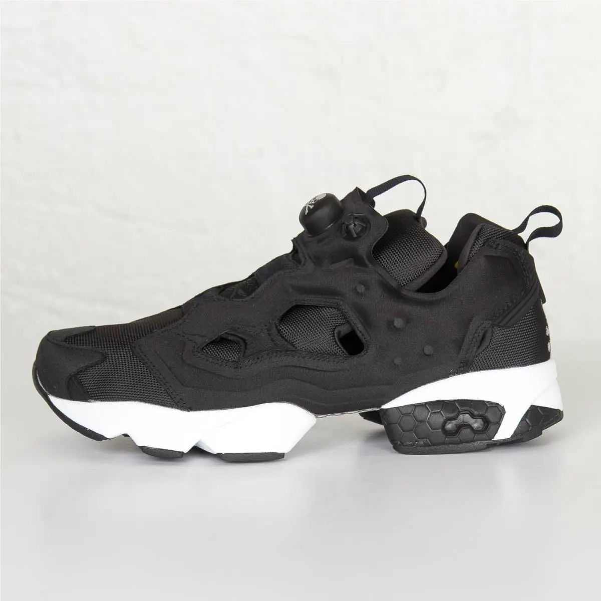 Reebok shoes - Reebok Instapump Fury - Instapump Fury - V67122 - Black 2