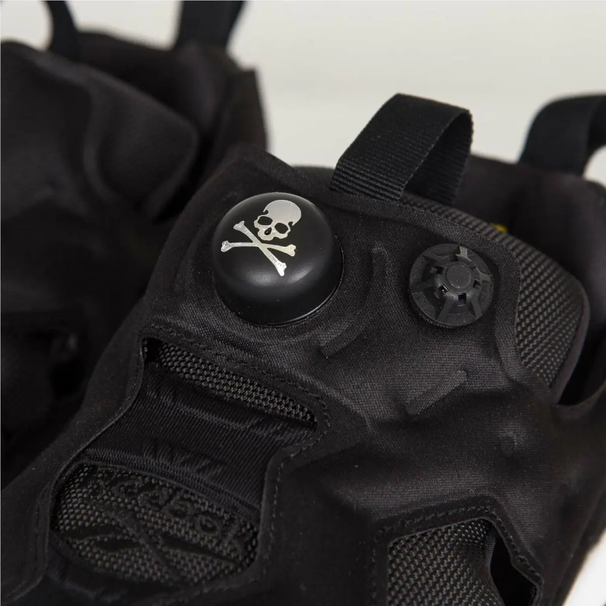 Reebok shoes - Reebok Instapump Fury - Instapump Fury - V67122 - Black 4