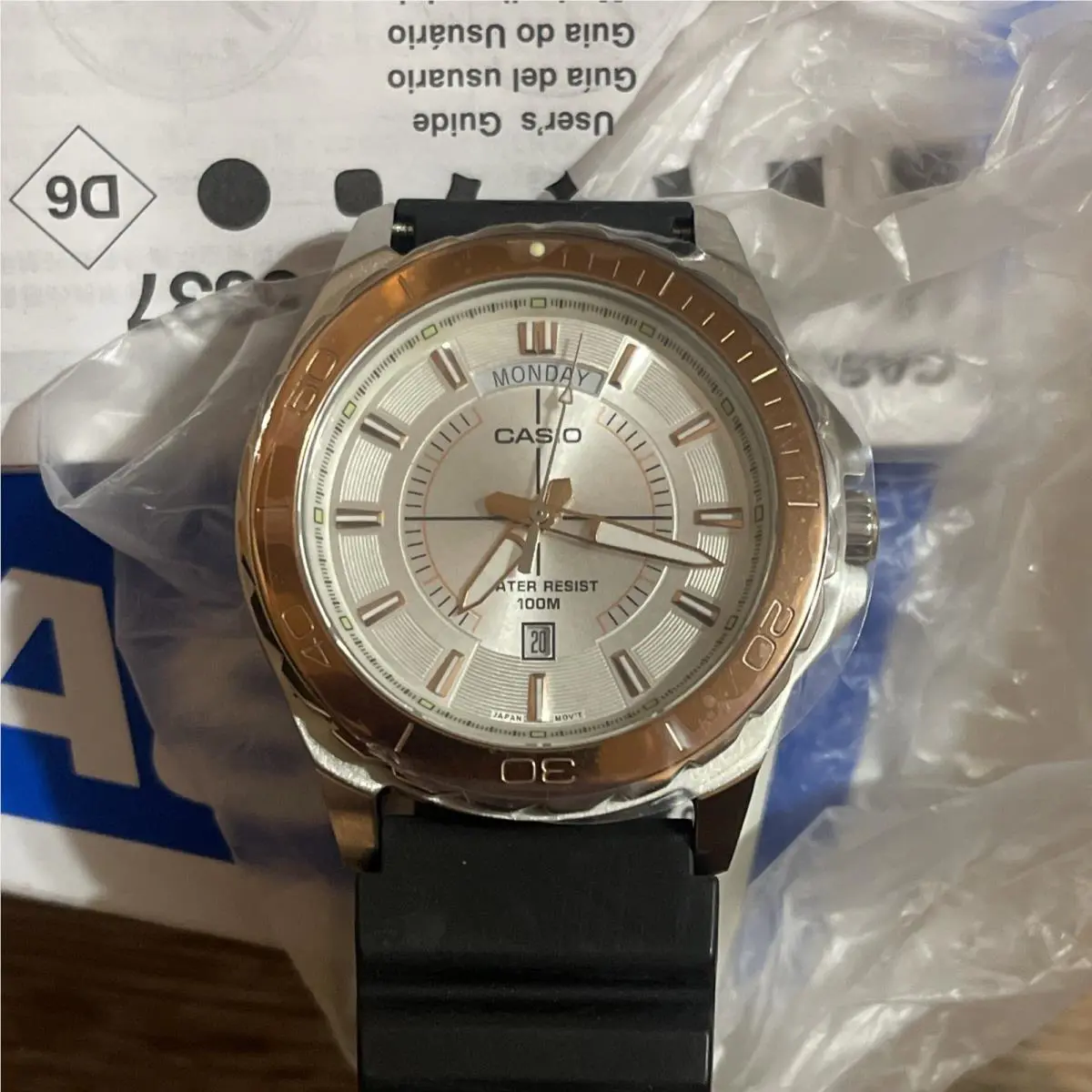 Casio Enticer Men`s Watch MTD-1076-7A4VDF and Tag
