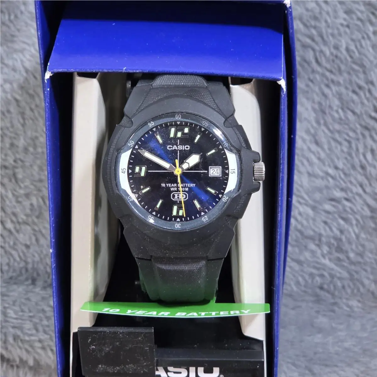 Casio HD Model MW-600F-2AV Black Quartz Men`s Wristwatch 100ｍ Water Resistant