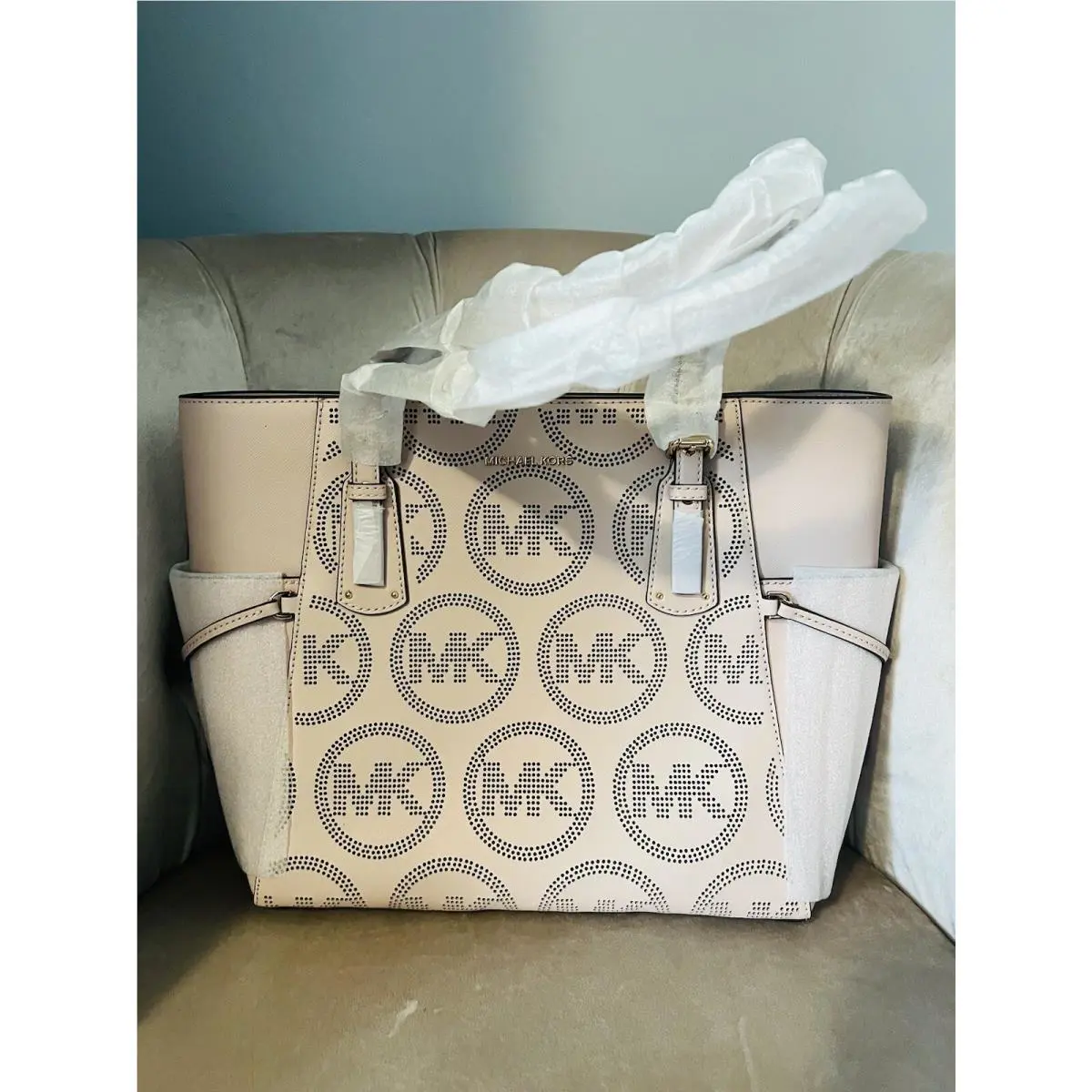 Michael Kors Voyager East West Leather Soft Pink Tote Purse Bag Handbag Laser