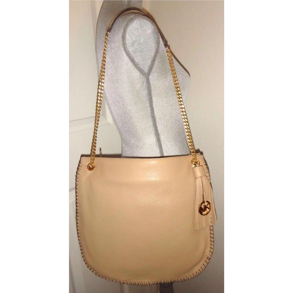 Whipped Chelsea LG MK Shoulder Bag Tassel Tote Bisque Leather Gold by Michael Kors