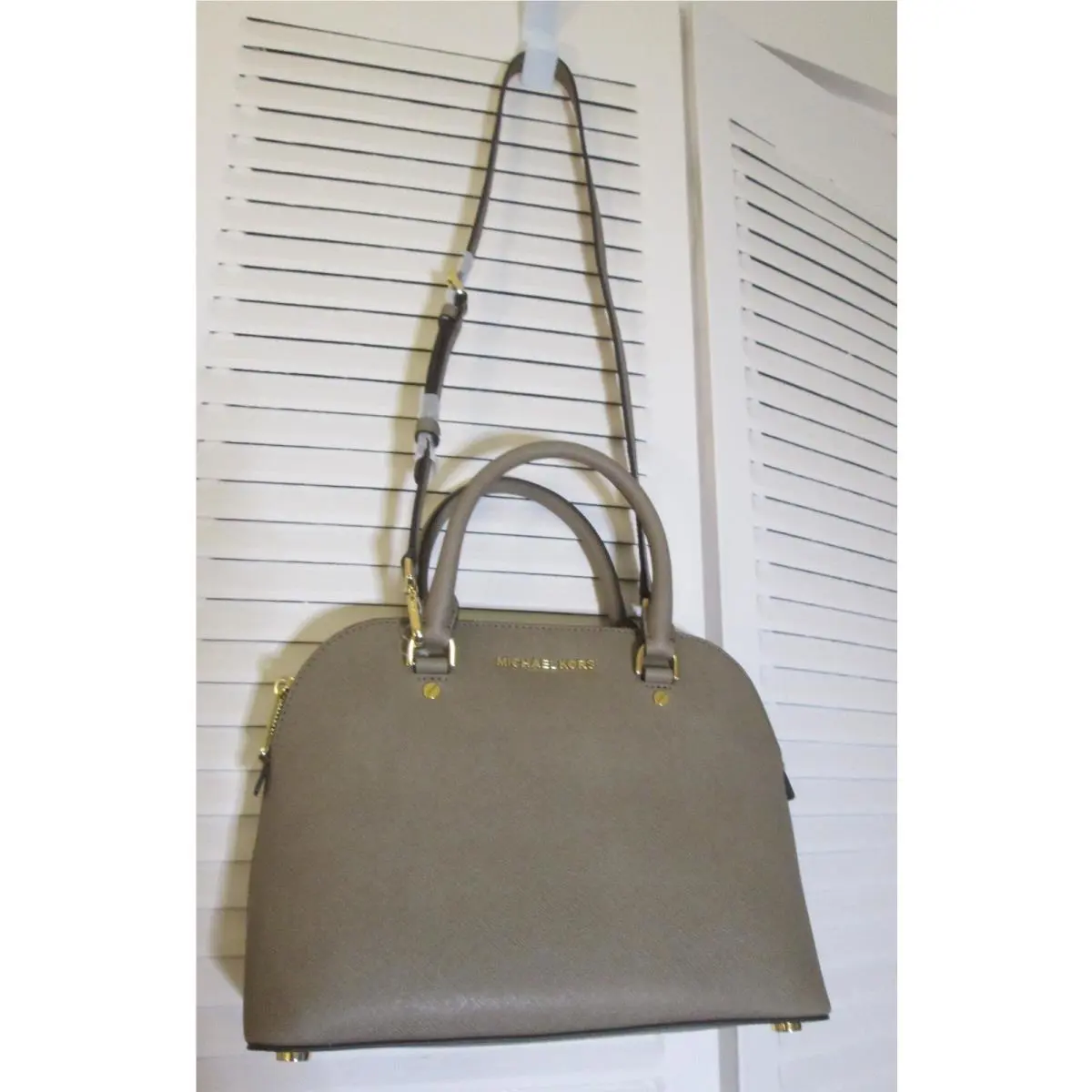 Michael Kors Womens Medium Dome Cindy Satchel Saffiano Handbag Bag Dark Dune