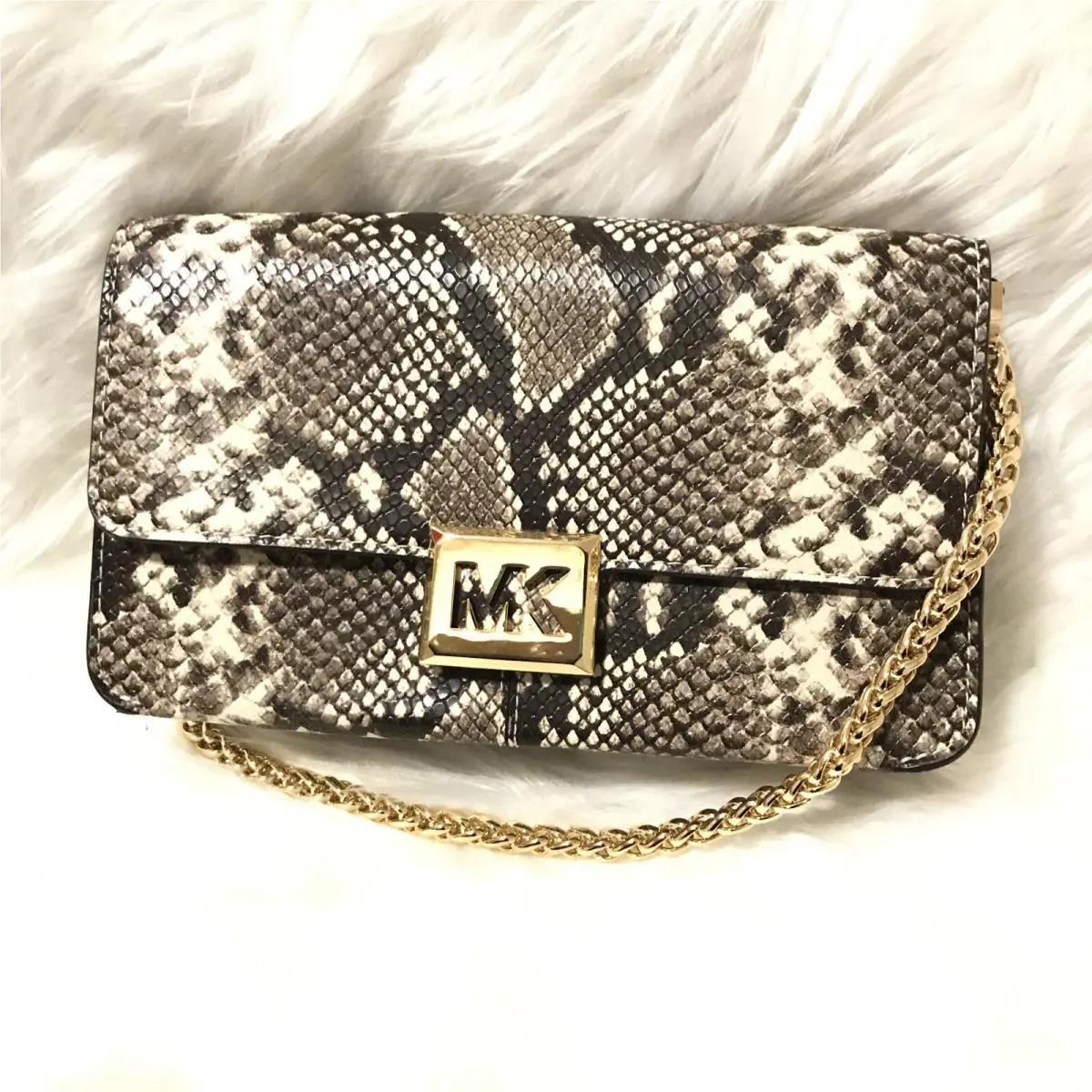 Michael Kors Sonia Med E/w Chain Shoulder Bag Snake Embossed In Natural