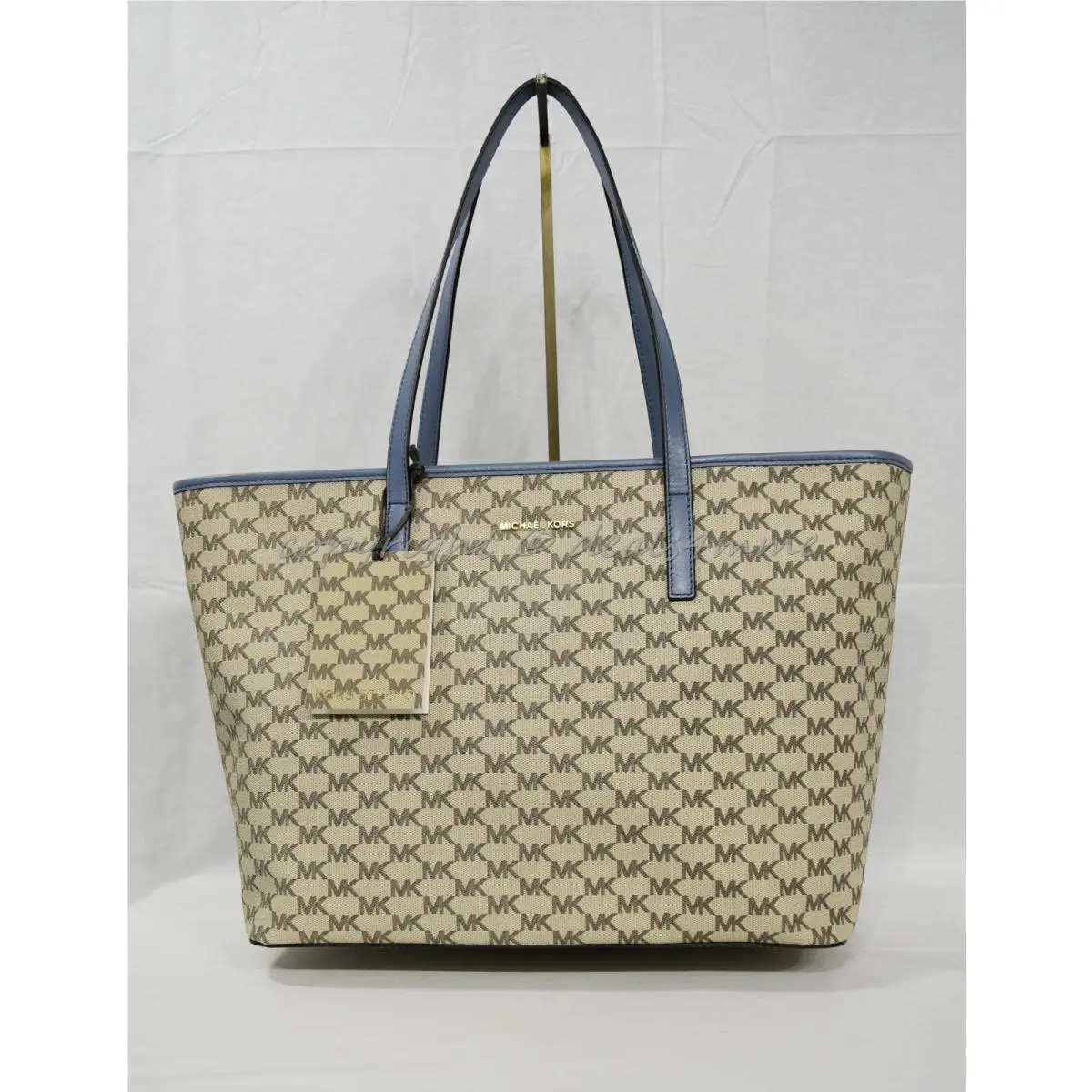 Michael Kors Studio Heritage Signature Emry Large Top Zip Tote. Natural /denim