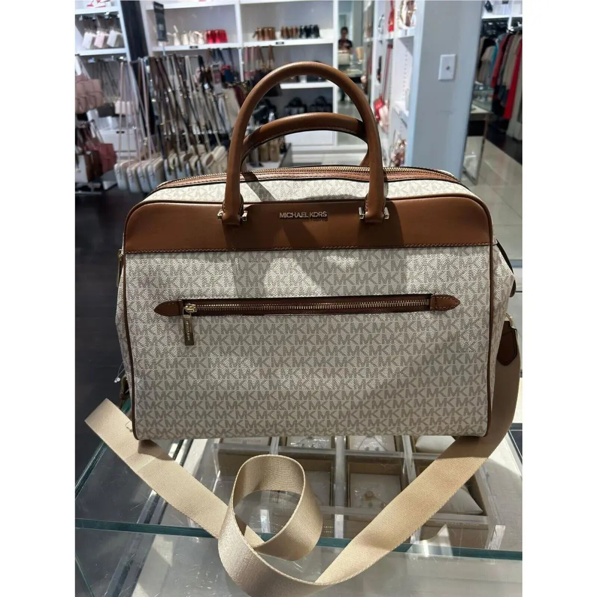 Michael Kors Ladies Fashion Travel Luggage Large Top Zip Weekender Bag Vanilla