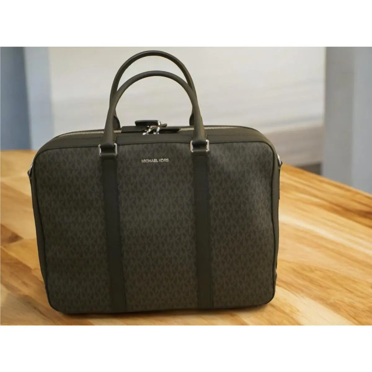 WT  Cooper Double-gusset Zipper Briefcase Black Bag Men or Women by Michael Kors