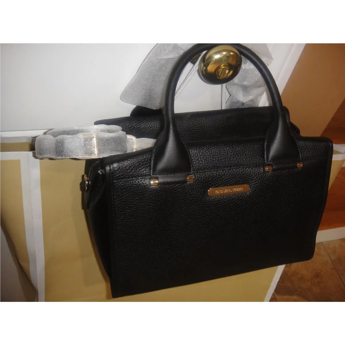 New/ Tag Michael Kors Geneva Large Leather Satchel Bag.MSRP$378.00100%AUTHENTIC