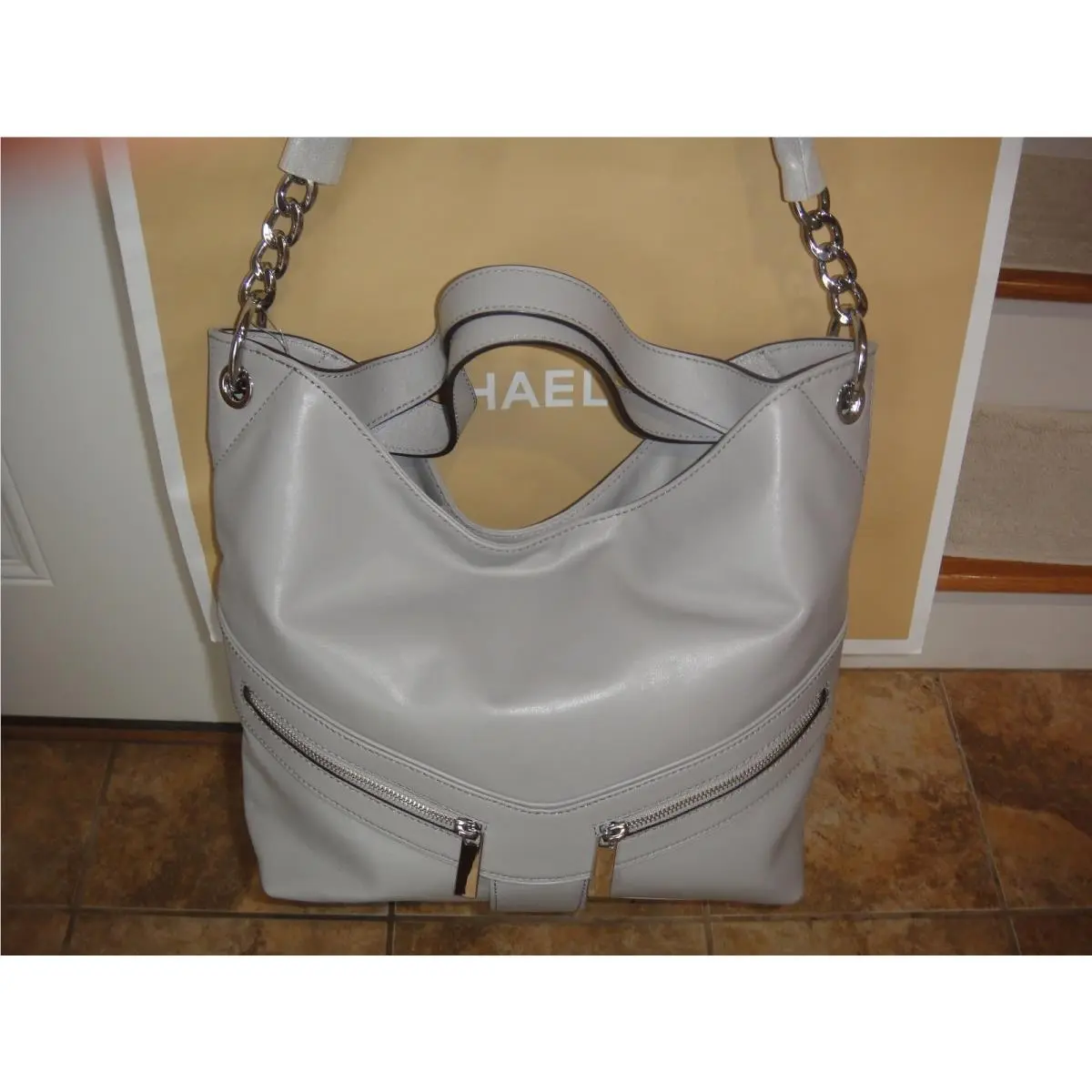 New/tag Michael Kors Jamesport LG Pearl Grey Leather Shoulder Bag.msrp $398.00