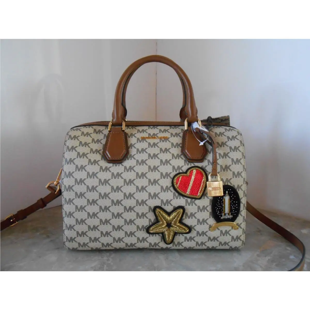 Michael Kors Studio Patches 3 PT Mercer Duffle/crossbody Nat/luggage