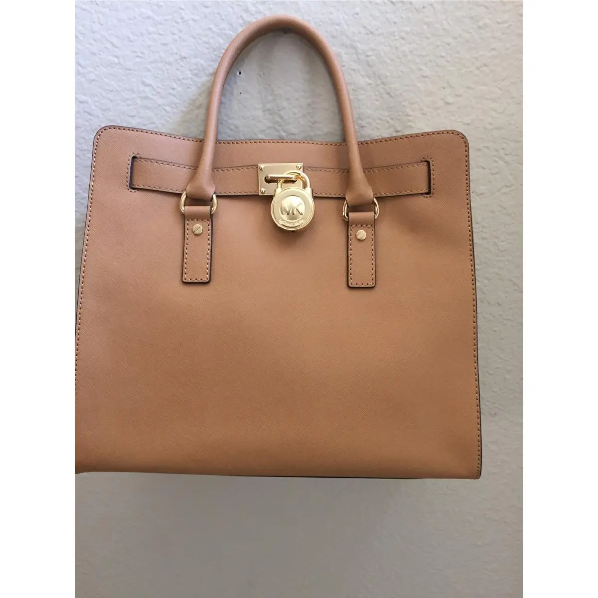 Large Hamilton Saffiano Tote Peanut Color Retail 498.00 by Michael Kors