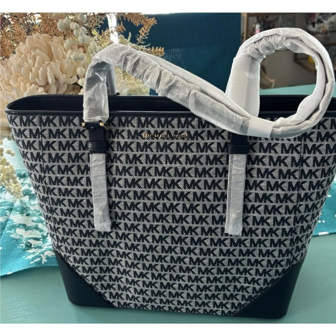 Initial Aria Large Tote Bag Navy/ivory by Michael Kors